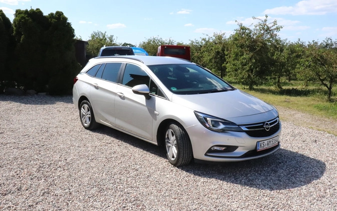 Opel Astra cena 42950 przebieg: 135654, rok produkcji 2019 z Kosów Lacki małe 326